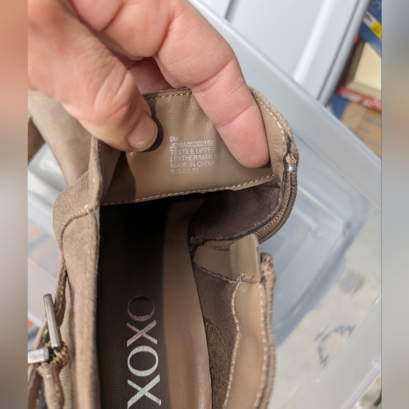 XOXO Booties - Picture 2 of 2